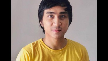 img-title Lelang Baju Viral dan Minta Donasi, Lutfi Agizal Tuai Hujatan