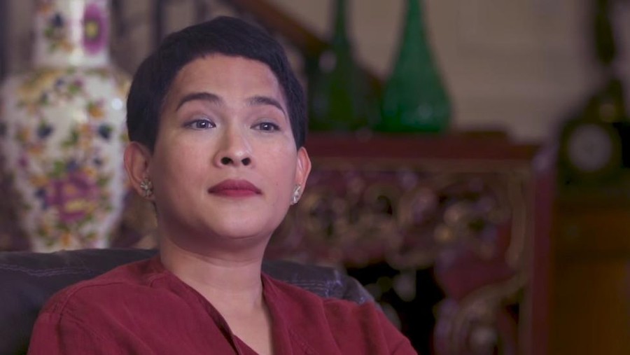 Oscar Lawalata putuskan jadi transgender.