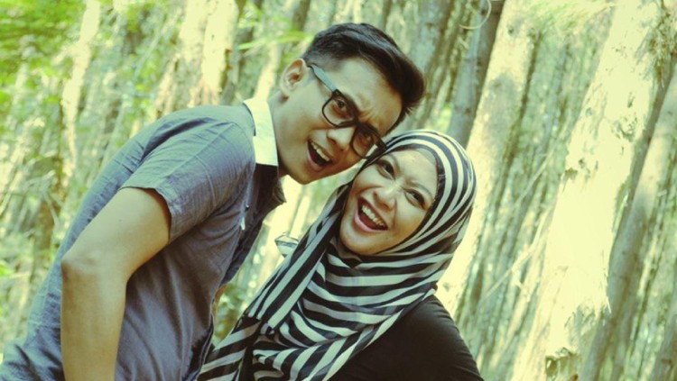 Bani Seventeen dan istri, Cindri Wahyuni Bani Seventeen dan istri, Cindri Wahyuni