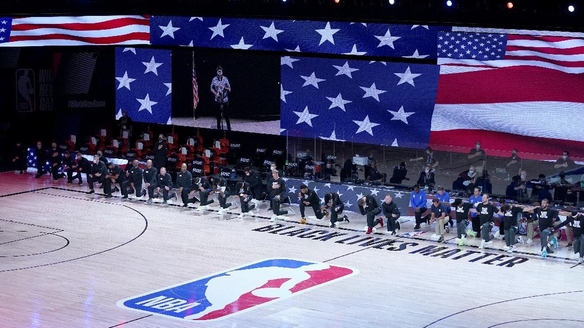 FOTO: Nuggets Kalahkan Jazz di Duel Alot Playoff NBA