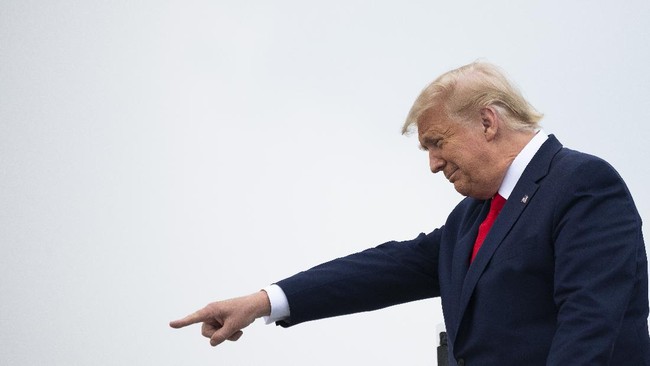 Presiden AS, Donald Trump, dicemooh dalam acara penghormatan terakhir terhadap mendiang Hakim Agung AS, Ruth Bader Ginsburg.
