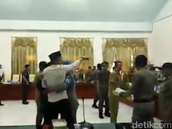 Video Ketua DPRD Tolitoli Nyaris Adu Jotos dengan Kepala BKD