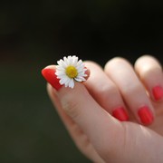 Hindari Kuku Patah, Ini 5 Tips yang Bisa Kamu Lakukan