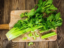 6 Manfaat Daun Seledri untuk Kesehatan, Termasuk Menurunkan Kolesterol