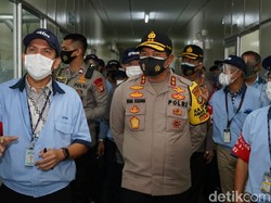 Kapolda Metro Cek Protokol Kesehatan di 2 Pabrik Bekasi