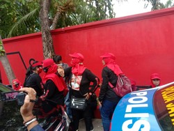 Kemarahan Loyalis Whisnu Sakti Buana Usai PDIP Rekom Eri-Armuji