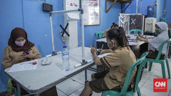 Selebihnya, sebanyak 186.552 satuan pendidikan (84,5 persen) masih melaksanakan belajar dari rumah (BDR).