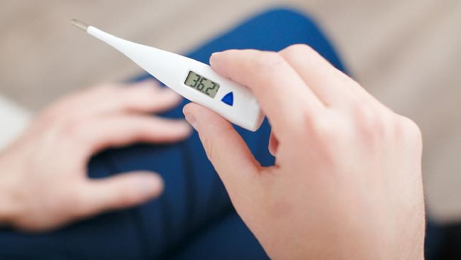 Termometer digital cenderung mudah kotor karena penggunaannya dimasukkan ke dalam bagian tubuh tertentu. Berikut cara tepat membersihkan termometer digital.