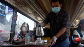 VIDEO: Ngopi Santuy di Atas Bus Berkeliling Jakarta