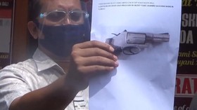 VIDEO: Polisi Temukan 2 Senpi di Rumah Almarhum Tri Nugraha