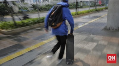 img-title DPRD Minta Pemprov DKI Kaji Rencana Pembangunan Trotoar Rp171 M
