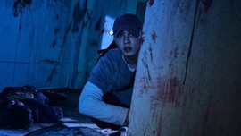 Review Film: #ALIVE
