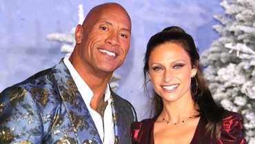 img-title Terinfeksi Corona, Dwayne Johnson Rayakan Ultah Istri Saat Isolasi