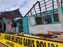 Video Kondisi Gedung BNN Kota Sukabumi yang Ambruk Siang Ini