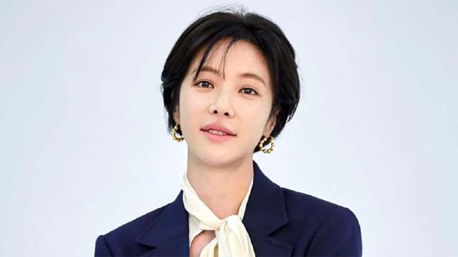 Hwang Jung-eum kembali gugat cerai suami setelah pengajuan yang pertama pada September 2020 berujung rujuk pada Juli 2021. 