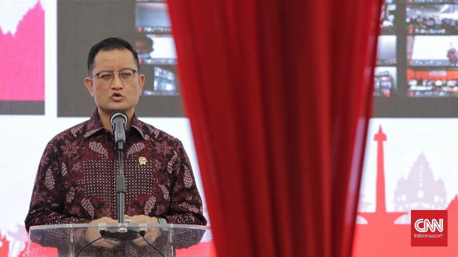 Mensos Buka Suara soal KPK Tangkap Pejabat Kemensos Mensos Ari Batubara akan bersikap kooperatif dengan langkah yang dilakukan KPK.