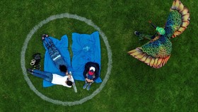 FOTO: Kasus Corona Stabil, Kolombia Buka Lagi Fasilitas Umum