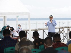 Edhy Prabowo Ajak Pelaku Pariwisata di Maratua Ikut Berbisnis Ikan