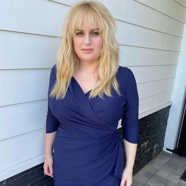 Sukses Diet, Penampilan Terbaru Rebel Wilson Bikin Pangling