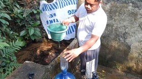 VIDEO: Kemarau Landa Kabupaten Bogor, Warga Antre Air Bersih