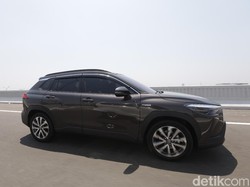 Review Corolla Cross: Mobil Hybrid Murah, Irit, Tak Kalah Mewah