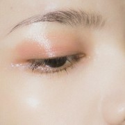 Viral, Cara Membuat Alis Menggunakan Lem Bulu Mata! Hasilnya...