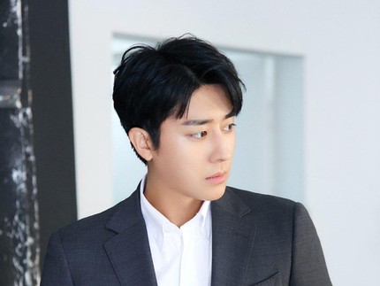 5 Drama Korea yang Dibintangi Aktor Tampan Son Ho-jun