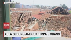 VIDEO: Aula Gedung BNN Sukabumi Ambruk, Timpa 5 Orang