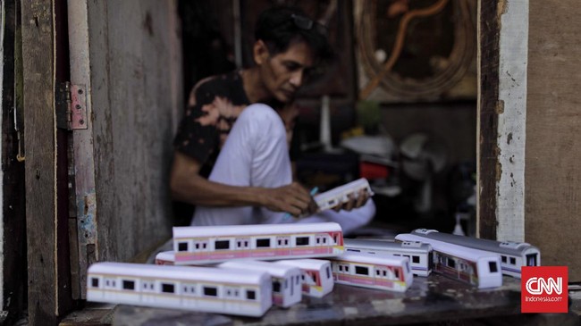 Pemerintah menetapkan sejumlah syarat bagi UMKM yang ingin mendapatkan bantuan presiden pada 2021. Berikut daftarnya yang bisa dilakukan secara online.