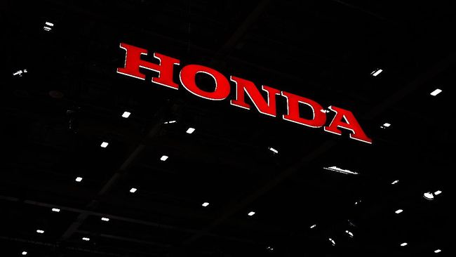 Honda tetap mempertimbangkan untuk masuk ke pasar mobil listrik namun secara bertahap, misalnya via kendaraan hybrid.