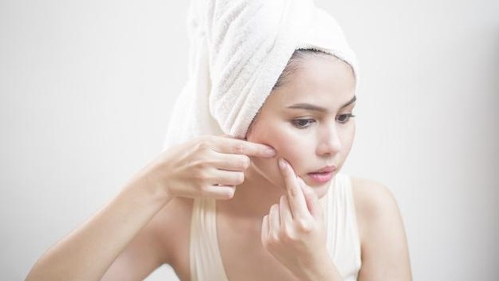 Rangkaian Skincare dan Rekomendasi Produk untuk Kulit Kering Berjerawat