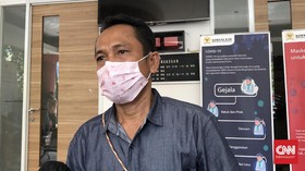 img-title Effendi Buhing Laporkan Penangkapan oleh Polisi ke Komnas HAM