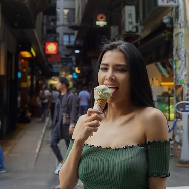 Diingatkan soal Dosa Orang Tua karena Tampil Seksi, Maria Vania Geram