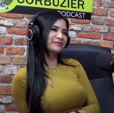 Maria Vania Kenang Obrolan Kala Tidur Satu Kamar dengan Deddy Corbuzier