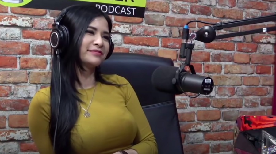 Maria Vania saat tampil di kanal YouTube Deddy Corbuzier