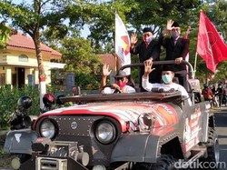Polisi Pecah Konsentrasi Massa Petahana Saat Daftar di Pilwali Blitar 2020