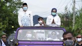 FOTO: Konvoi Daftar Pilkada Serentak di Tengah Pandemi Pasangan calon wali kota dan wakil wali kota dari sejumlah daerah secara serentak mendaftarkan diri dengan melakukan konvoi bersama pendukung di tengah pandemi.