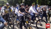 FOTO: Konvoi Daftar Pilkada Serentak di Tengah Pandemi Pasangan calon wali kota dan wakil wali kota dari sejumlah daerah secara serentak mendaftarkan diri dengan melakukan konvoi bersama pendukung di tengah pandemi.