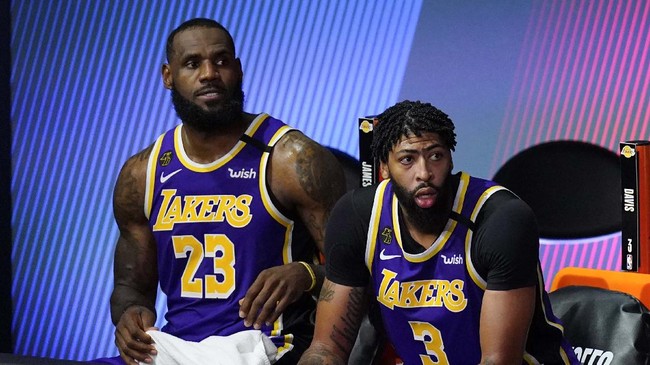 FOTO: Rockets Hancurkan Lakers di Semifinal NBA