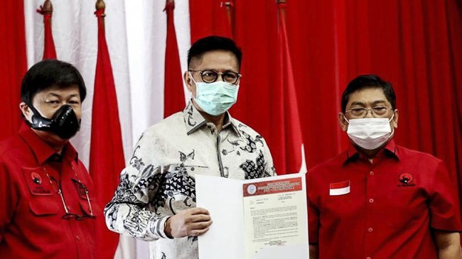 Bakal pasangan calon gubernur dan wakil gubernur Sumbar, Mulyadi-Ali Mukhni mengambil momentum agar mendapat tambahan suara usai mengembalikan rekomendasi PDIP.