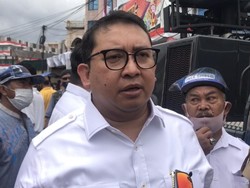 Fadli Zon Desak Anggota TNI AU Injak Kepala Warga Papua Dipecat-Dihukum!