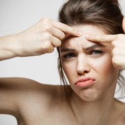 Muncul Tanda-Tanda Ini di Wajahmu? Ada Skincare yang Tidak Cocok Ladies!