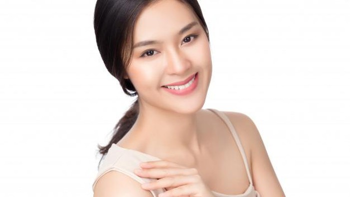 5 Serum Berbahan Gold untuk Mengatasi Garis Halus dan Keriput