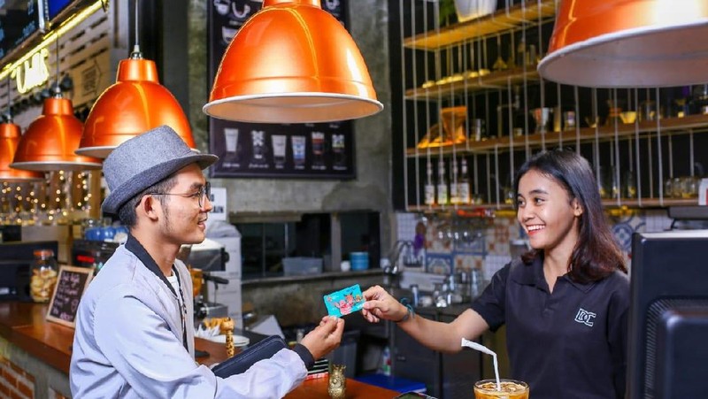 PT Bank Rakyat Indonesia (Persero) Tbk memberi kemudahan bagi peserta Program Jaminan Kesehatan Nasional-Kartu Indonesia Sehat (JKN-KIS)