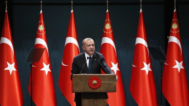 Presiden Turki Recep Tayyip Erdogan telah memerintahkan menteri luar negerinya untuk mengusir 10 duta besar dari negera tersebut, Sabtu (23/10).