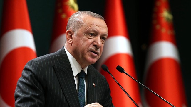 Presiden Turki Recep Tayyip Erdogan mengunjungi wilayah sengketa di Siprus Utara, lantas membuat para pemimpin Yunani dan Siprus marah. 