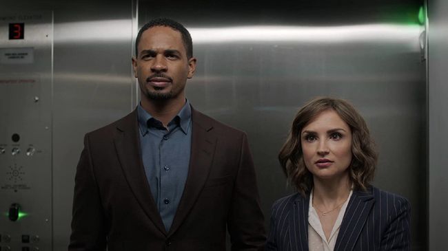 Love, Guaranteed, film romansa komedi terbaru Netflix mengisahkan upaya menggugat perusahaan aplikasi kencan yang dinilai beri janji palsu.