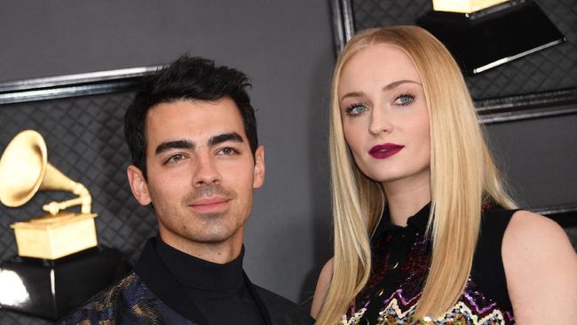 Pasangan selebritas Joe Jonas dan Sophie Turner dikabarkan bakal bercerai setelah menjalin rumah tangga selama empat tahun.