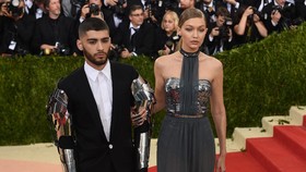Ucapan Seleb dan Kakek Sambut Putri Gigi Hadid-Zayn Malik