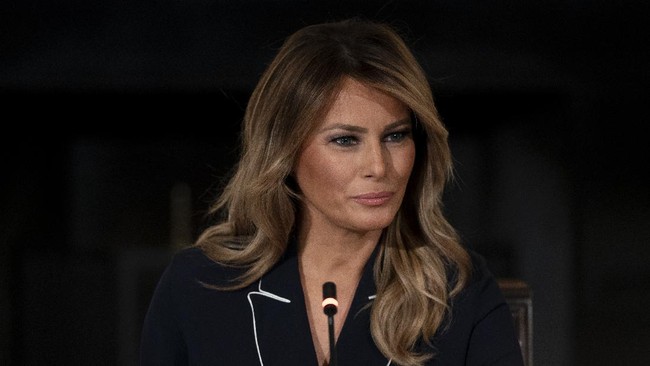 Ibu Negara AS, Melania Trump, berharap segera sembuh setelah dia dan sang suami, Presiden Donald Trump, dinyatakan positif Covid-19.